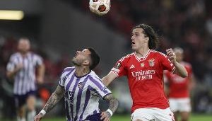 记者：皇马与A费的交易尽管未最终敲定，但比任何时候都接近达成